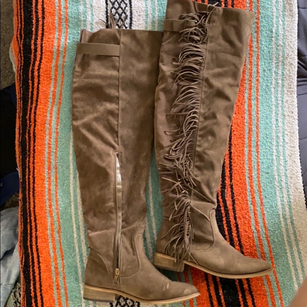 Over the knee fringe suede boots